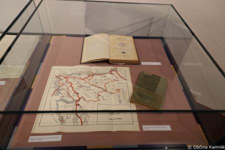 Zadnje javno vodstvo po razstavi Zgodbe Maistrovih predmetov iz virtualnosti v resnično (8)